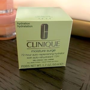 Moisture surge 72hr auto-replenishing hydrator